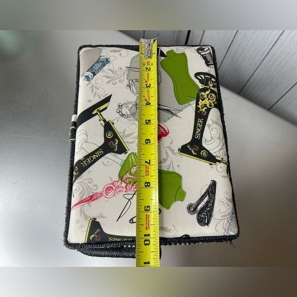 Vintage Style Style Singer Black Sewing Machine Fabric Padded Basket Box - Picture 9 of 10